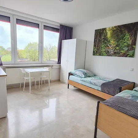 Alloggio in famiglia Ein Doppelzimmer Und Ein Dreibettzimmer Bei Hamburg